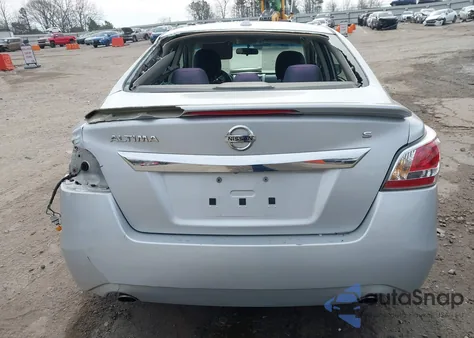 2015 Nissan Altima 2.5 S z USA, uszkodzony, nr VIN 1N4AL3AP6FN351134